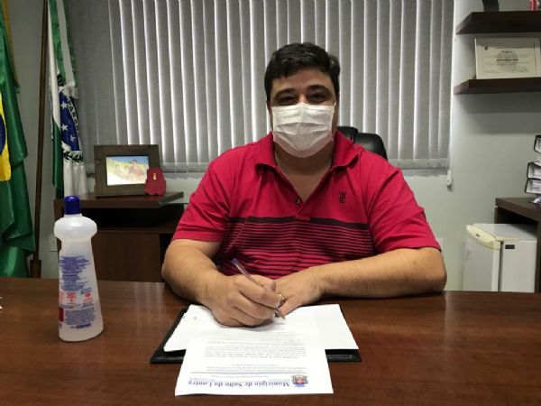 Prefeito Maurcio assina novo decreto relacionado  Covid-19