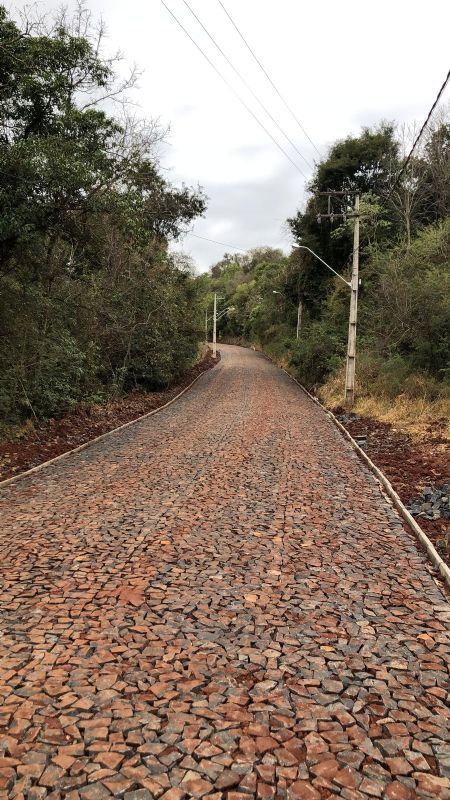 Calçamento entre o Bairro Parque Verde e a Vila Rural está na reta final