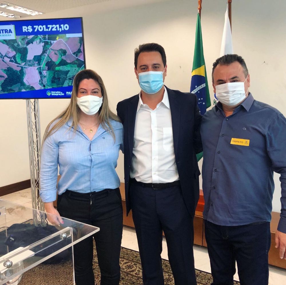 Assinado convênio para calçamento no Vale do Jaracatiá