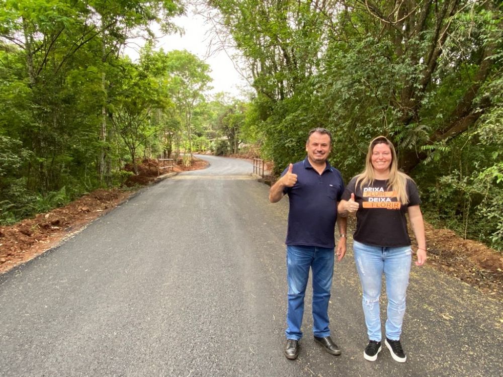 Asfaltado trecho entre Bairro Vila Nova e Vila Rural