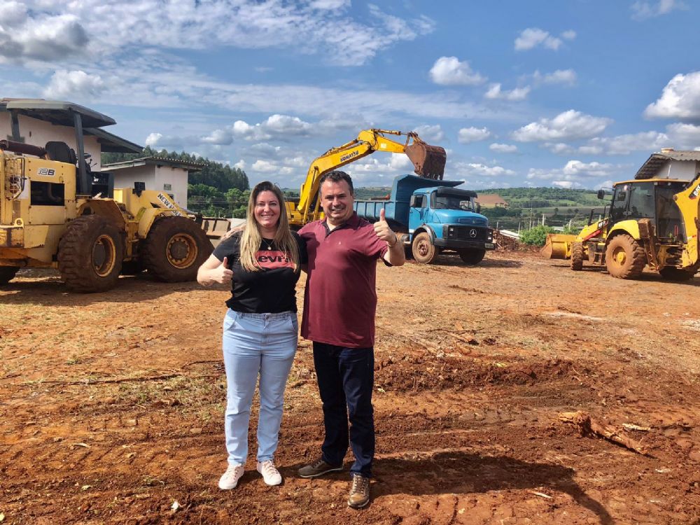 Comea terraplenagem para construo do Hospital Municipal