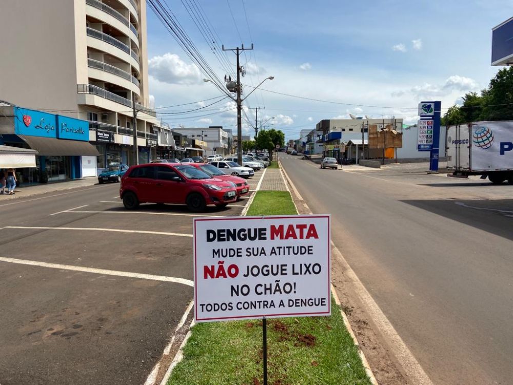 Instaladas placas para conscientizao no combate  dengue