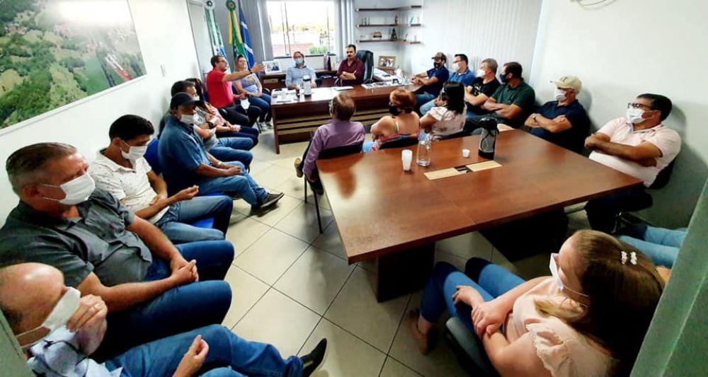 Deputado Federal Zeca Dirceu visita Salto do Lontra