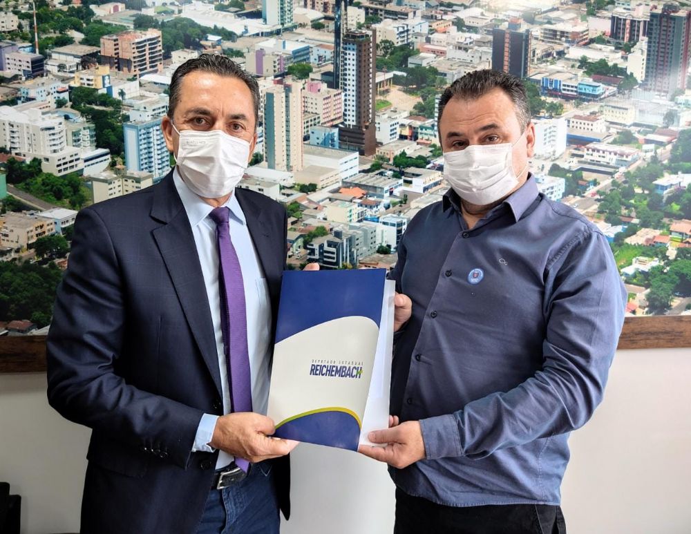 Deputado Reichembach anuncia ônibus novo para a Secretaria de Saúde