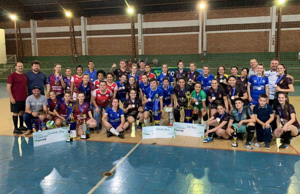 Apafi de Santa Izabel é campeã do Intermunicipal de Futsal Feminino