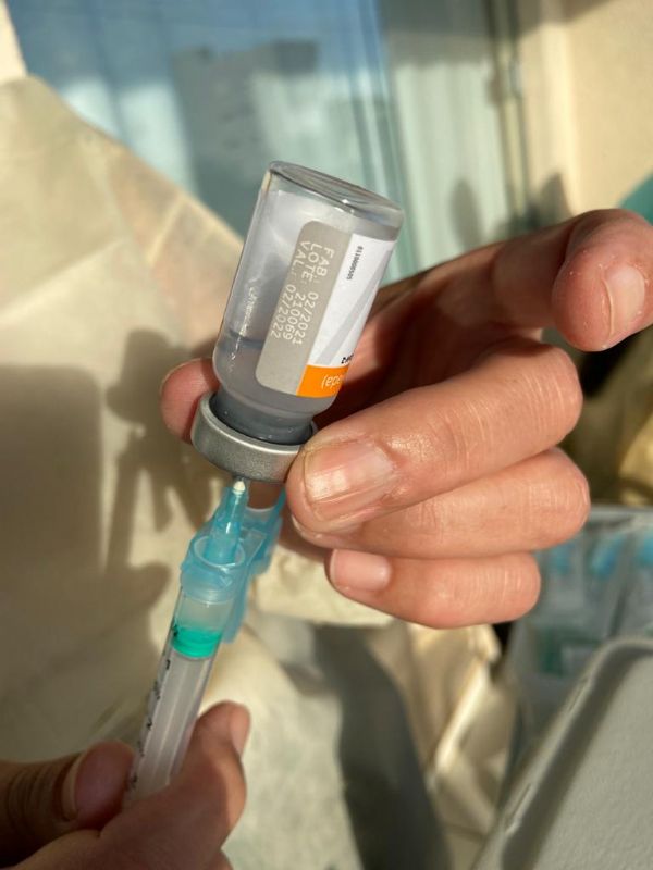 Vacinao contra Covid ocorre durante todo o dia na Sala de Vacina