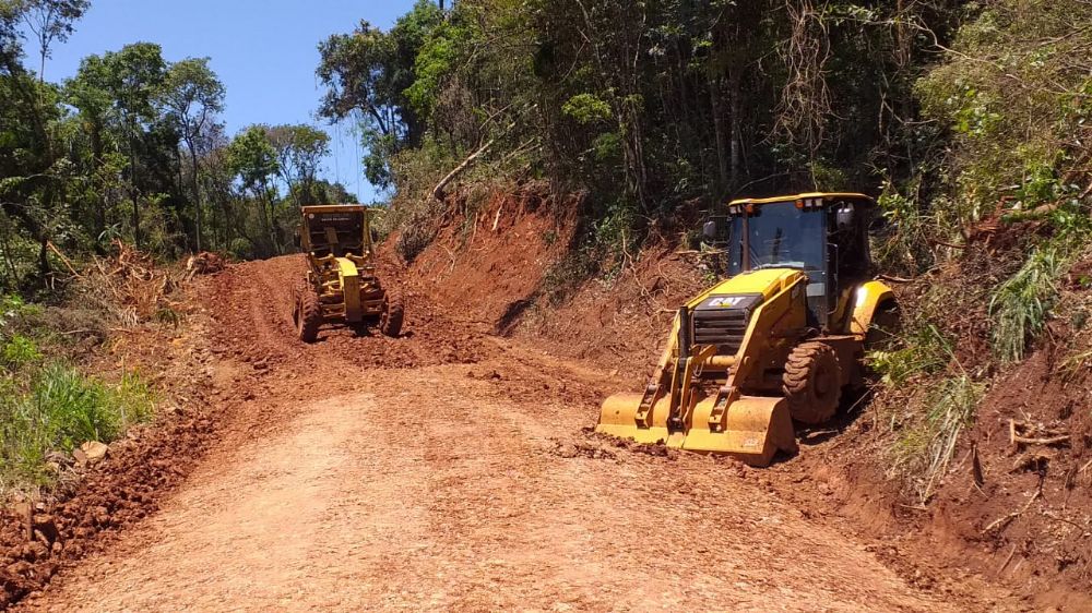 Departamento Rodovirio trabalha na recuperao das estradas rurais