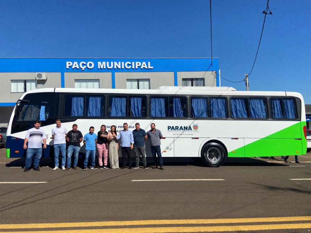 Secretaria de Sade recebe nibus novo para o transporte de pacientes