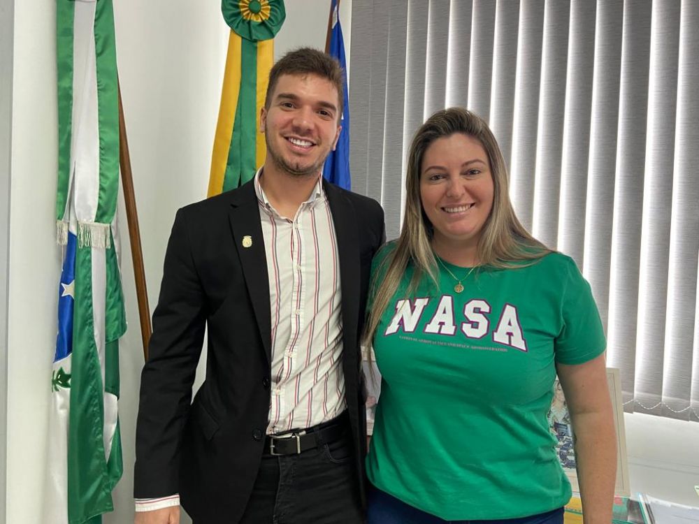 Sandra Ribeiro recebe visita do novo delegado da Comarca