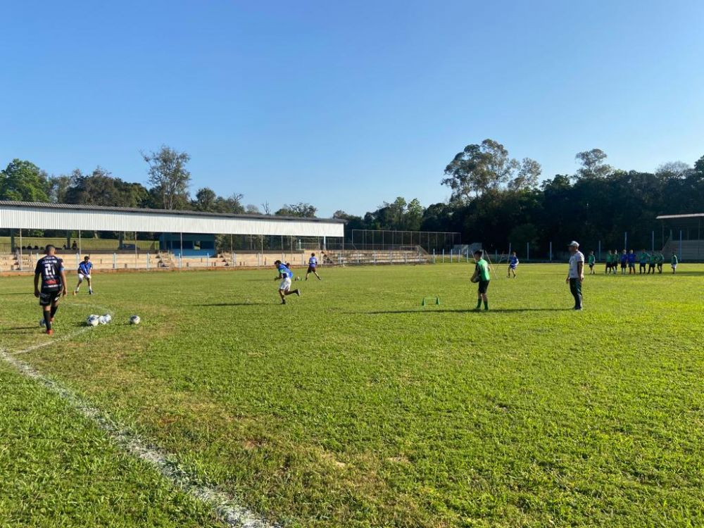 Escolinhas de Futebol de Campo e de Futsal ainda tem vagas abertas