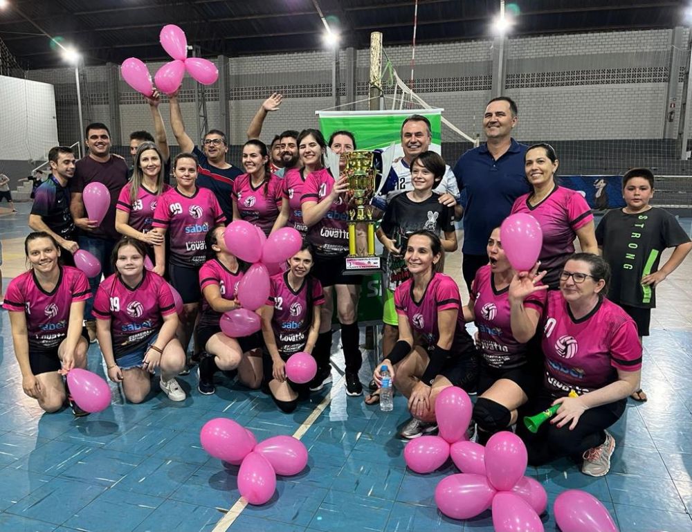 Pink Vôlei é campeã do Municipal Feminino
