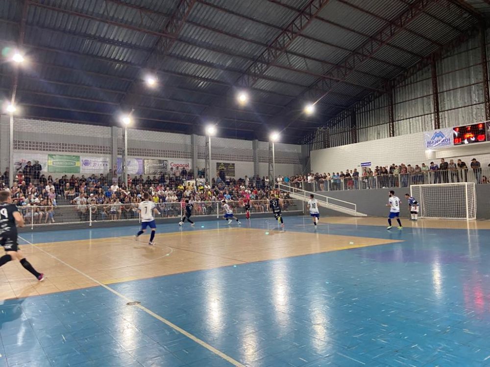 Salto vence Chopinzinho e est na semifinal da Aesupar de Futsal 