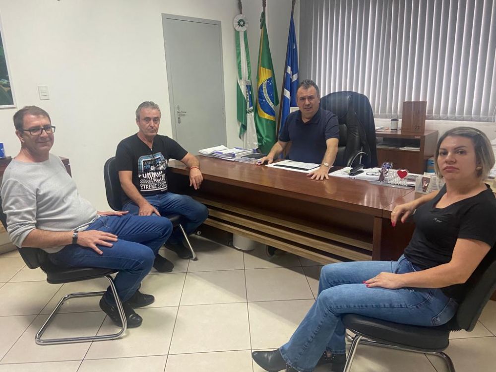 Transporte segue escolar suspenso