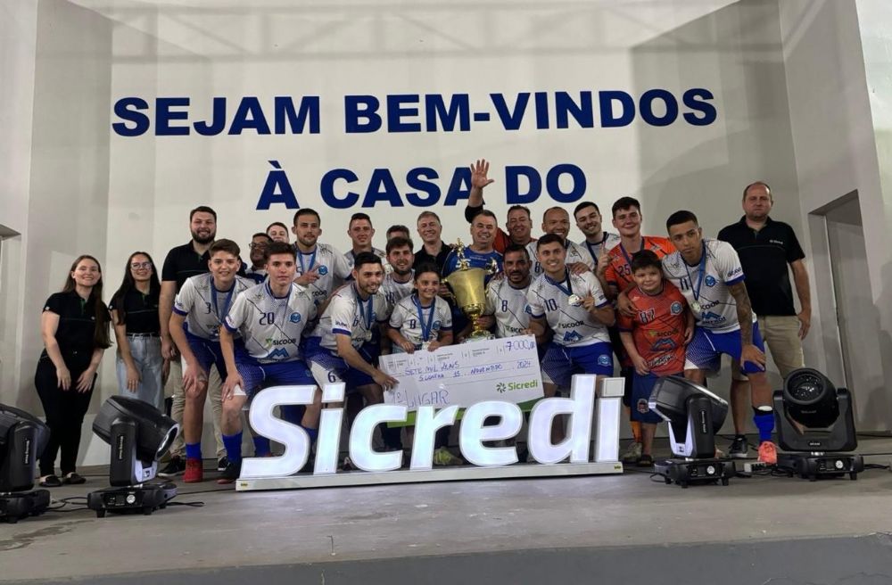Manfroi  campeo da Copa Sicredi Salto Futsal