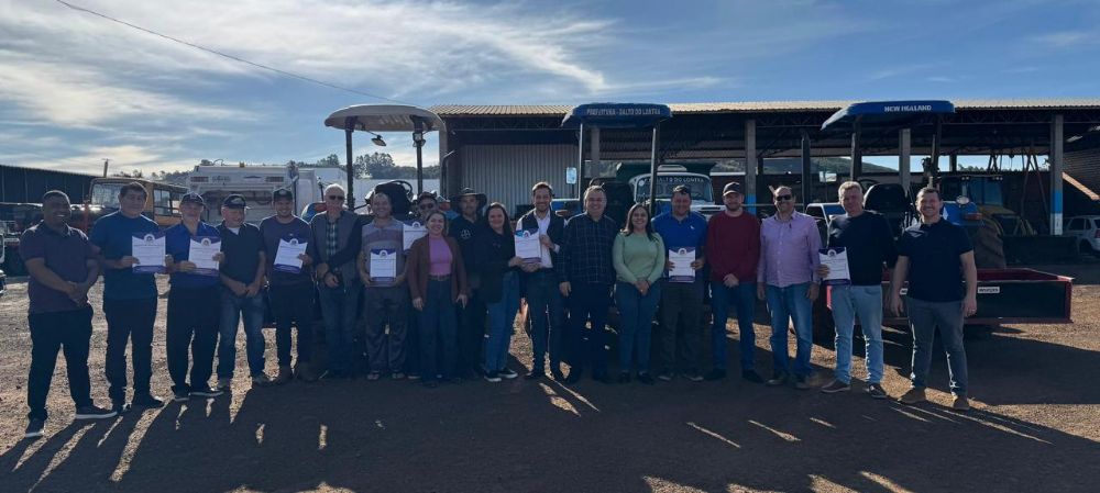 Entrega de equipamentos para associações de agricultores