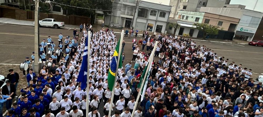 Aberta Semana da Ptria em Salto do Lontra