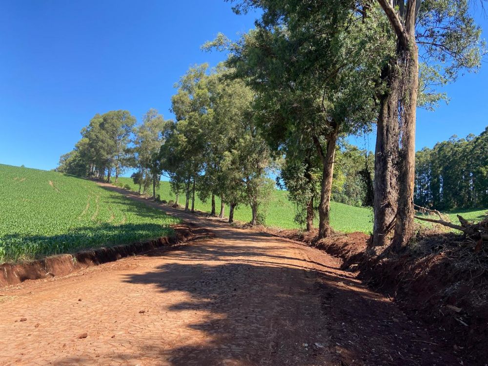 Atenção: trecho de estrada interditado